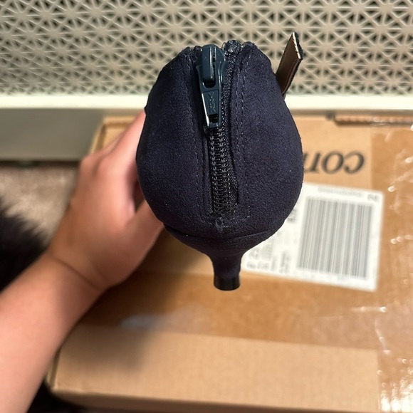 Comfortview Navy Faux Suede Kitten Heels Size 10M - Picture 4 of 6
